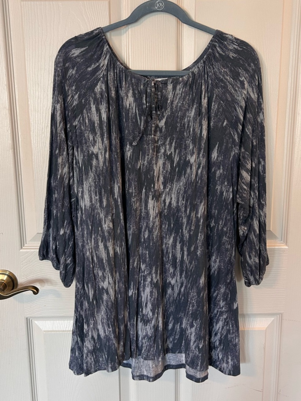 LuLaRoe ‘Debra’ - V-Neck Tie Style Tunic